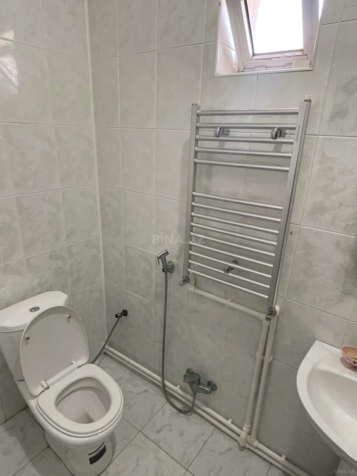 Kirayə verilir 6 otaqlı həyət evi 350 m²