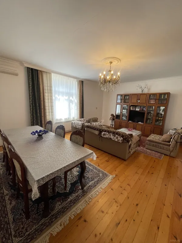 Kirayə verilir 6 otaqlı həyət evi 350 m²