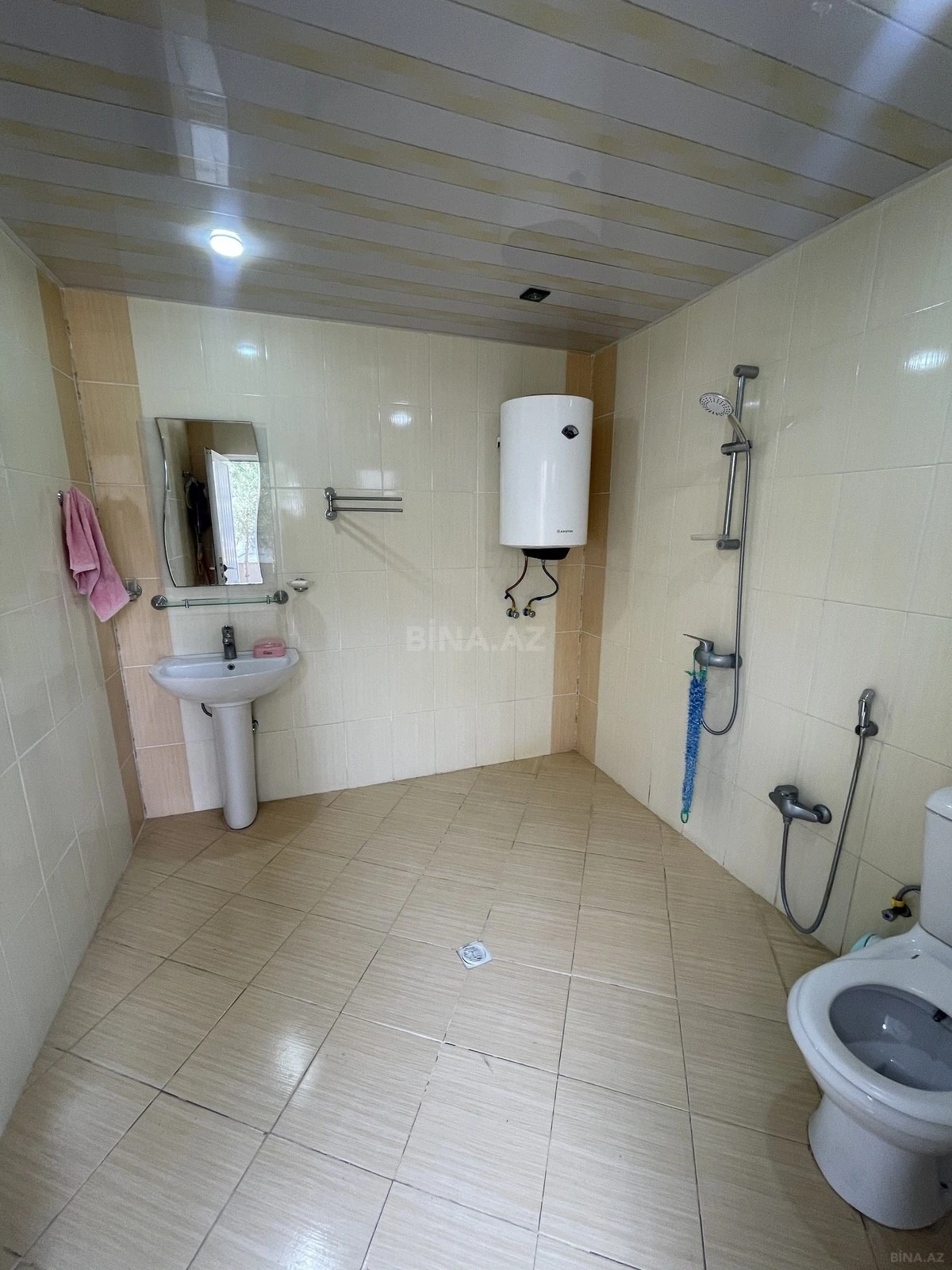 Kirayə verilir 6 otaqlı həyət evi 350 m²
