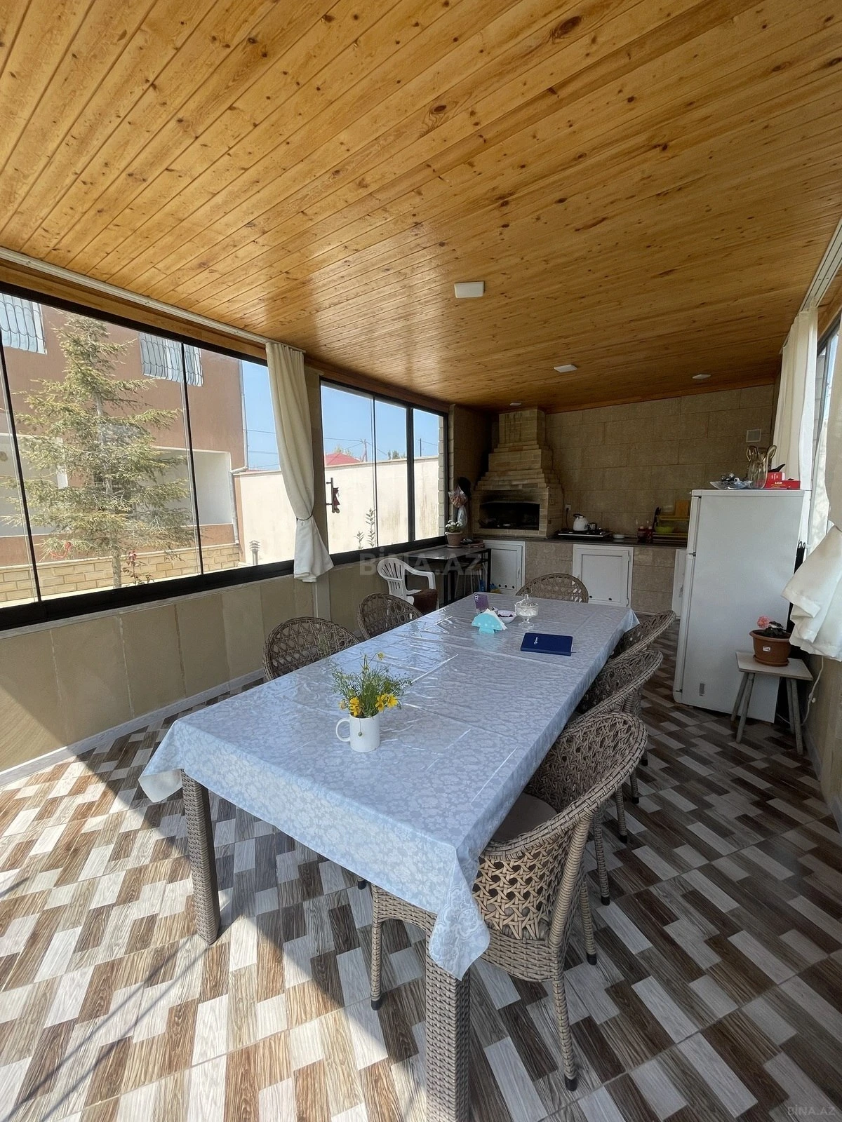 Kirayə verilir 6 otaqlı həyət evi 350 m²