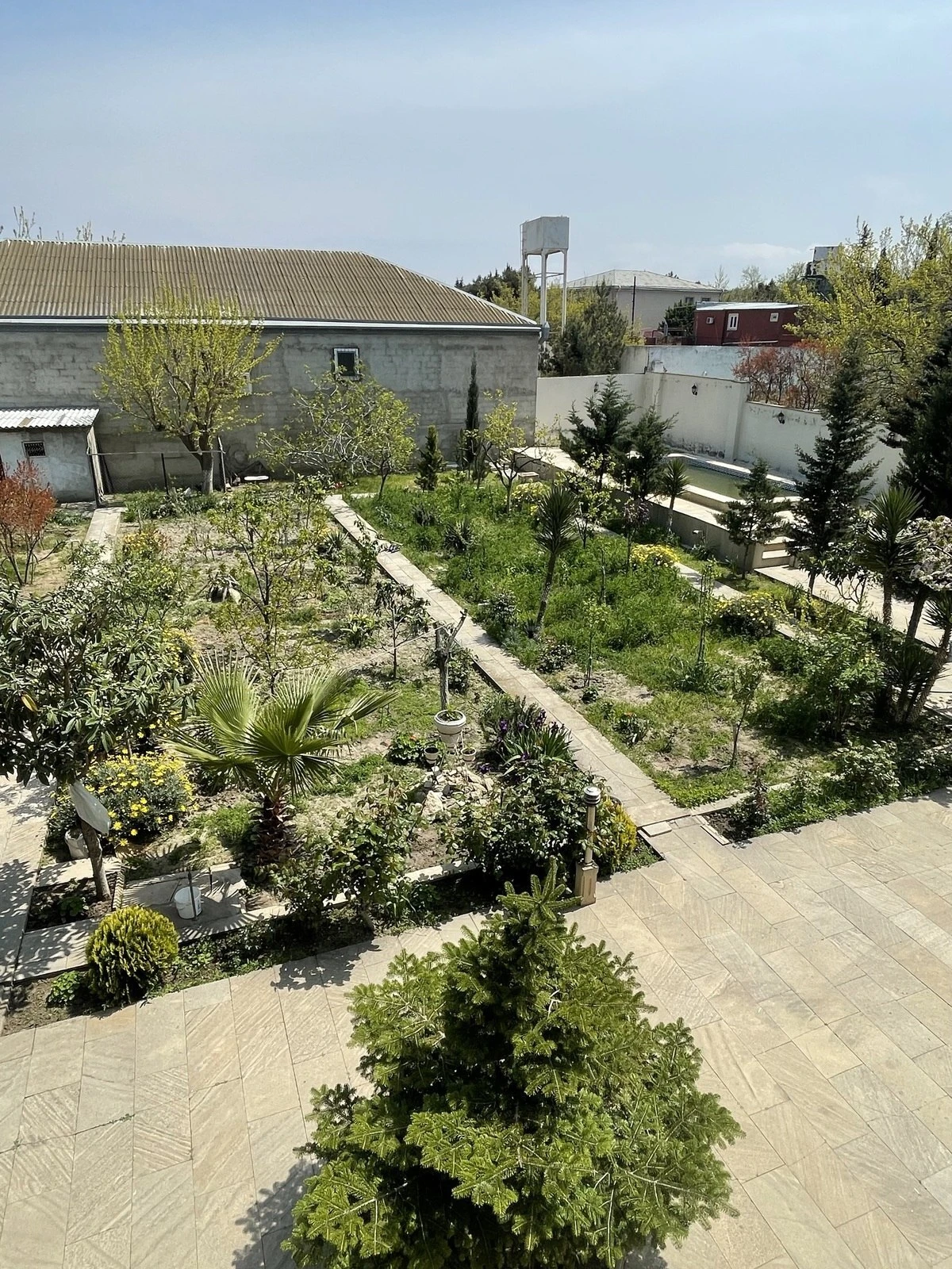 Kirayə verilir 6 otaqlı həyət evi 350 m²