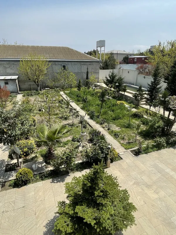 Kirayə verilir 6 otaqlı həyət evi 350 m²