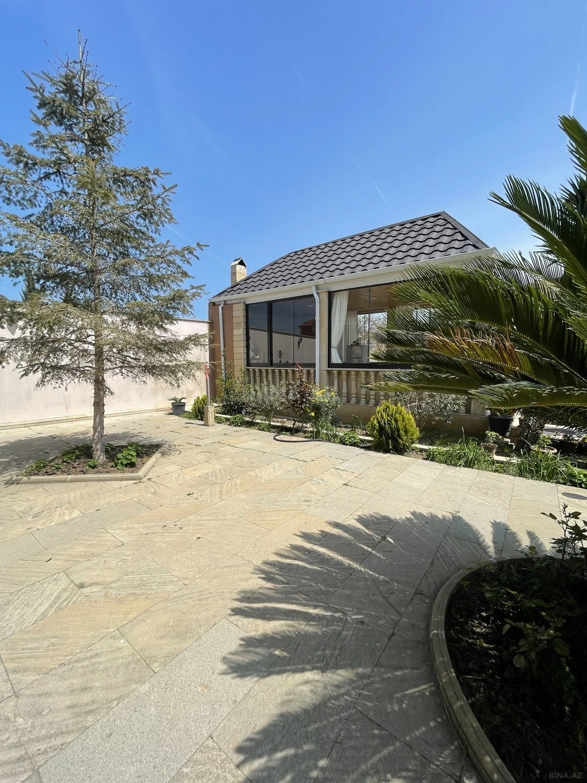 Kirayə verilir 6 otaqlı həyət evi 350 m²