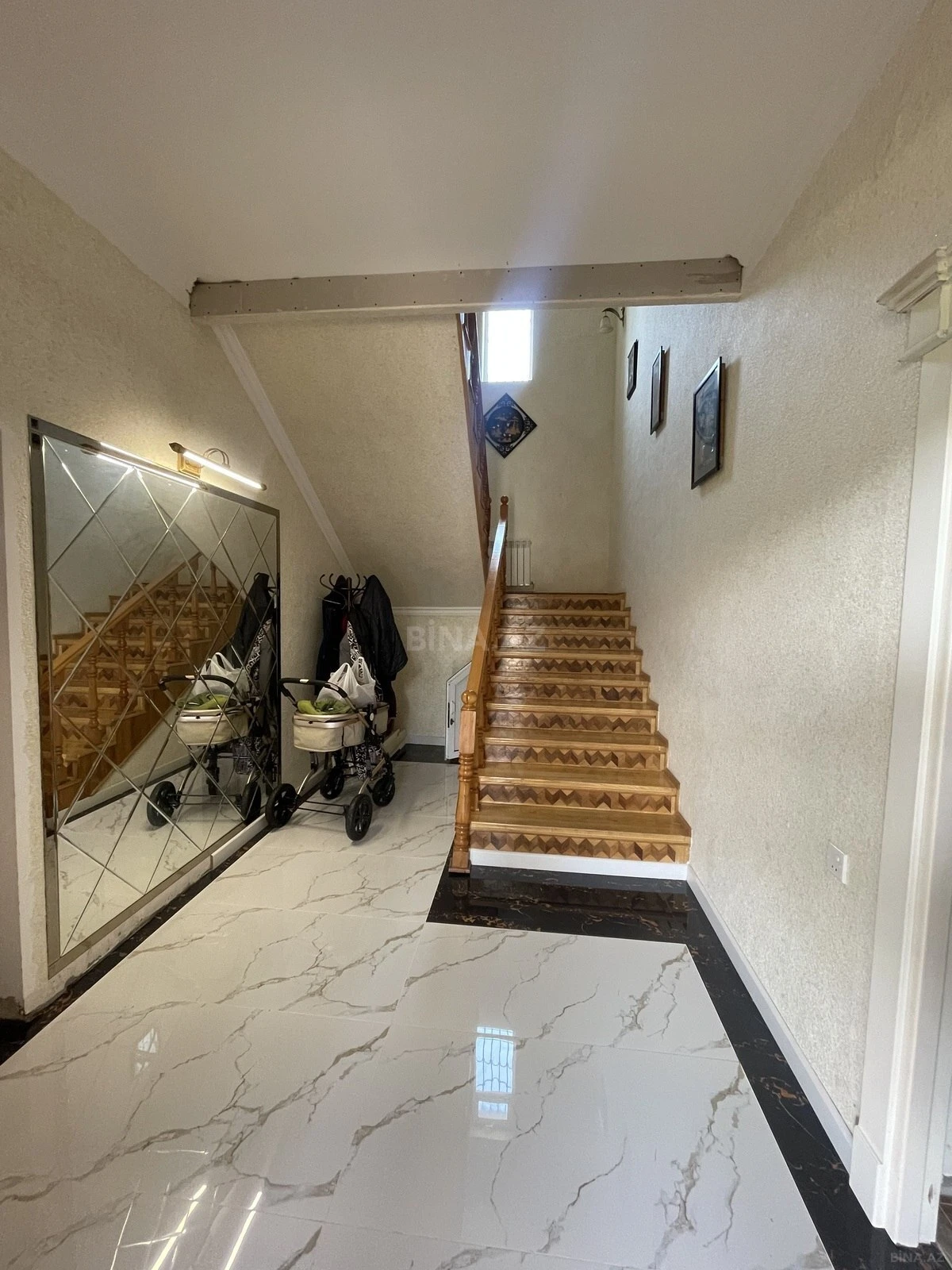 Kirayə verilir 6 otaqlı həyət evi 350 m²