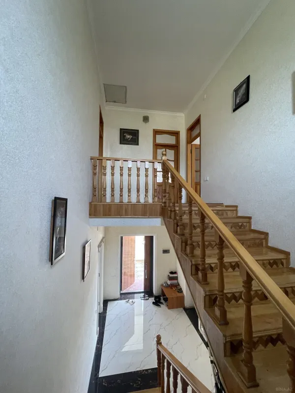 Kirayə verilir 6 otaqlı həyət evi 350 m²