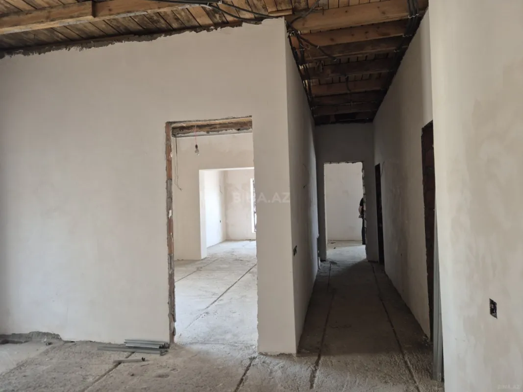 Satılır 7 otaqlı həyət evi 260 m²