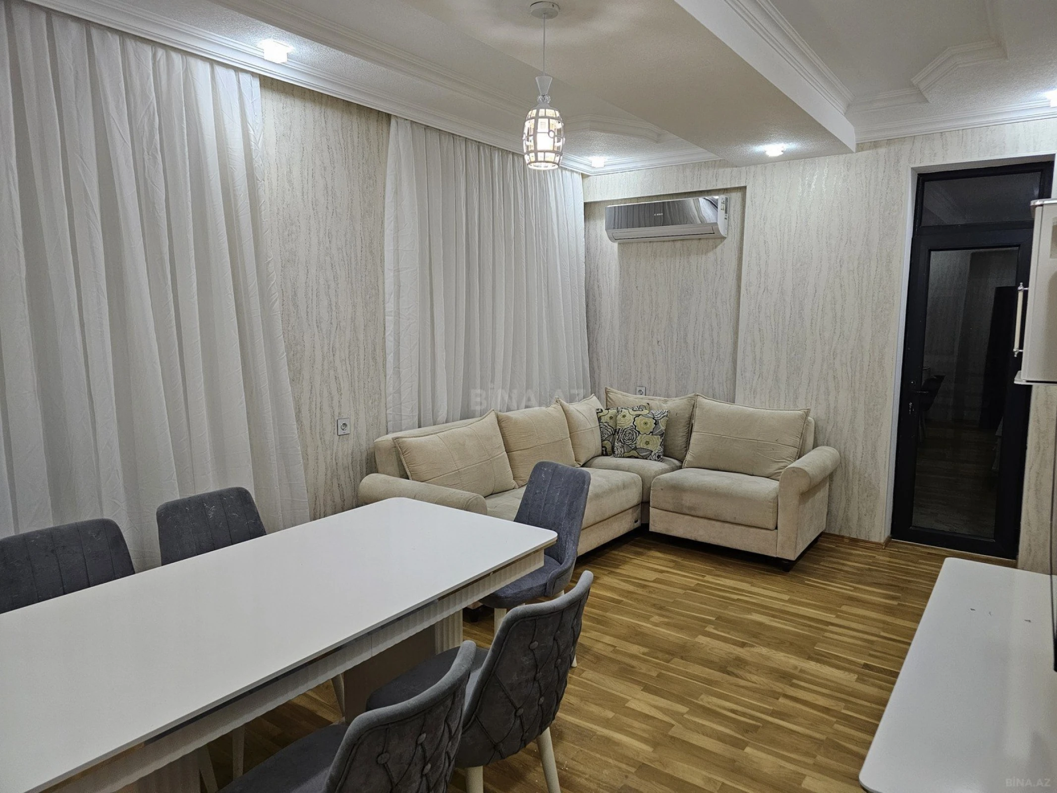 Kirayə verilir 2 otaqlı mənzil 80 m²