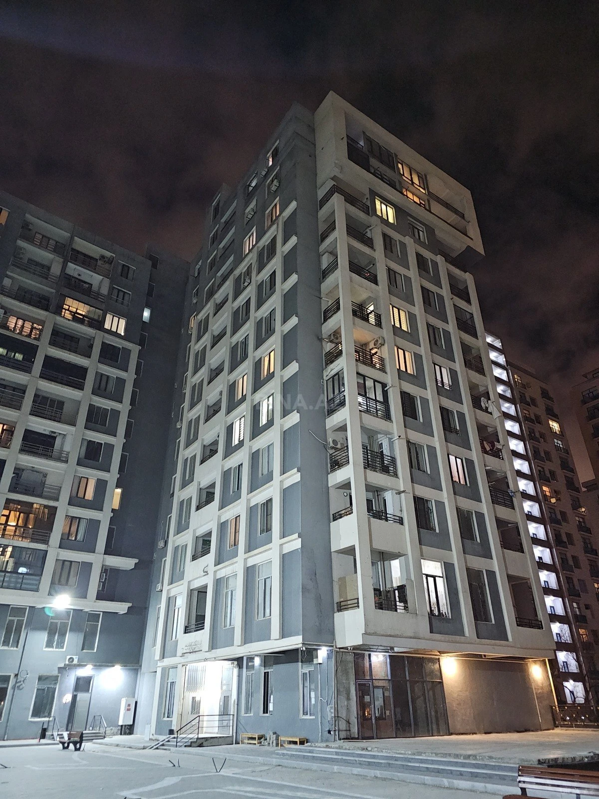 Kirayə verilir 2 otaqlı mənzil 80 m²