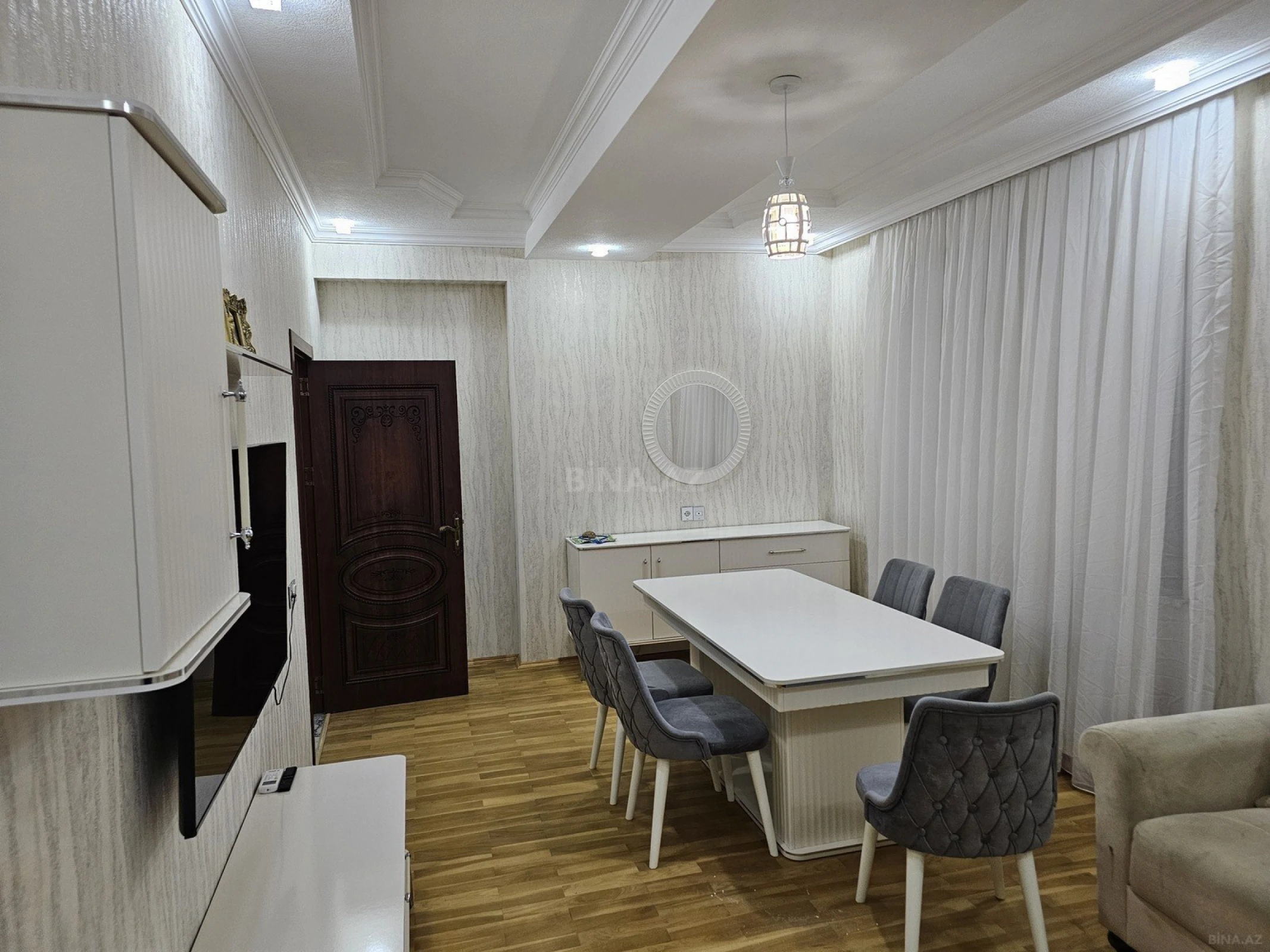 Kirayə verilir 2 otaqlı mənzil 80 m²