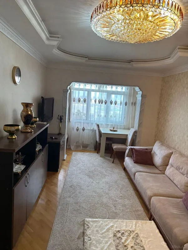 Kirayə verilir 3 otaqlı mənzil 100 m²