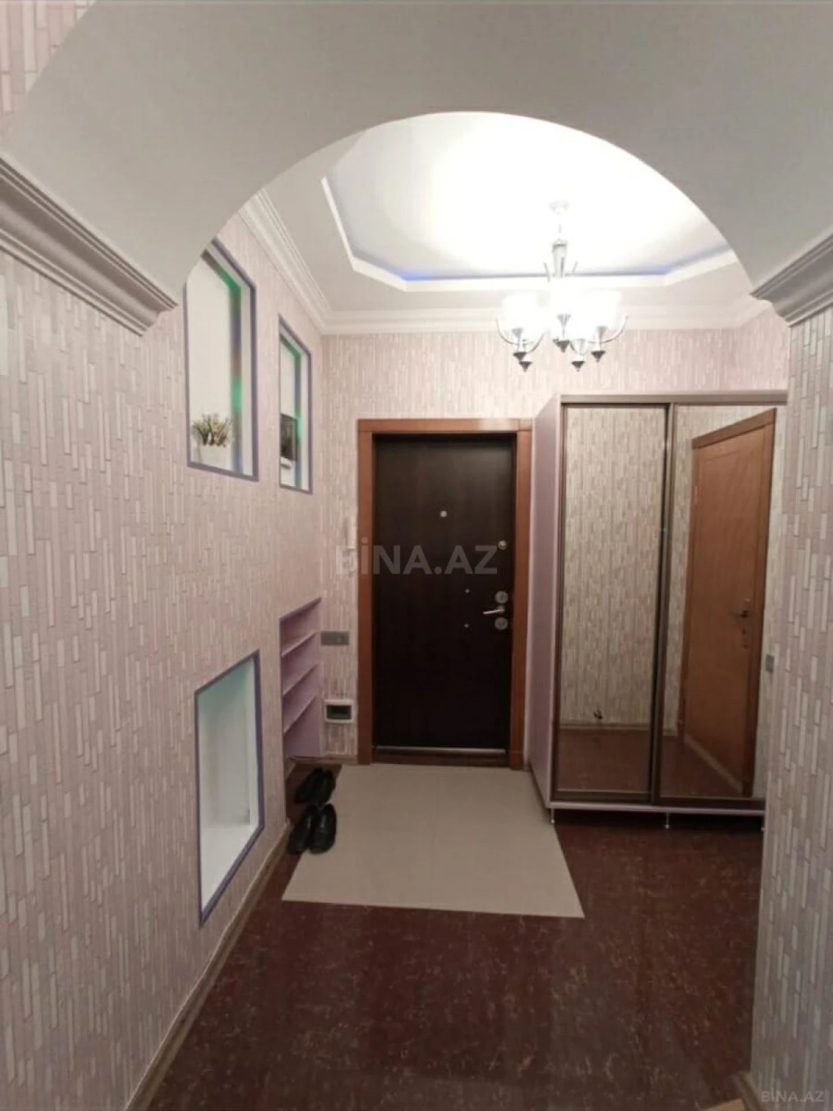 Satılır 2 otaqlı mənzil 85 m²