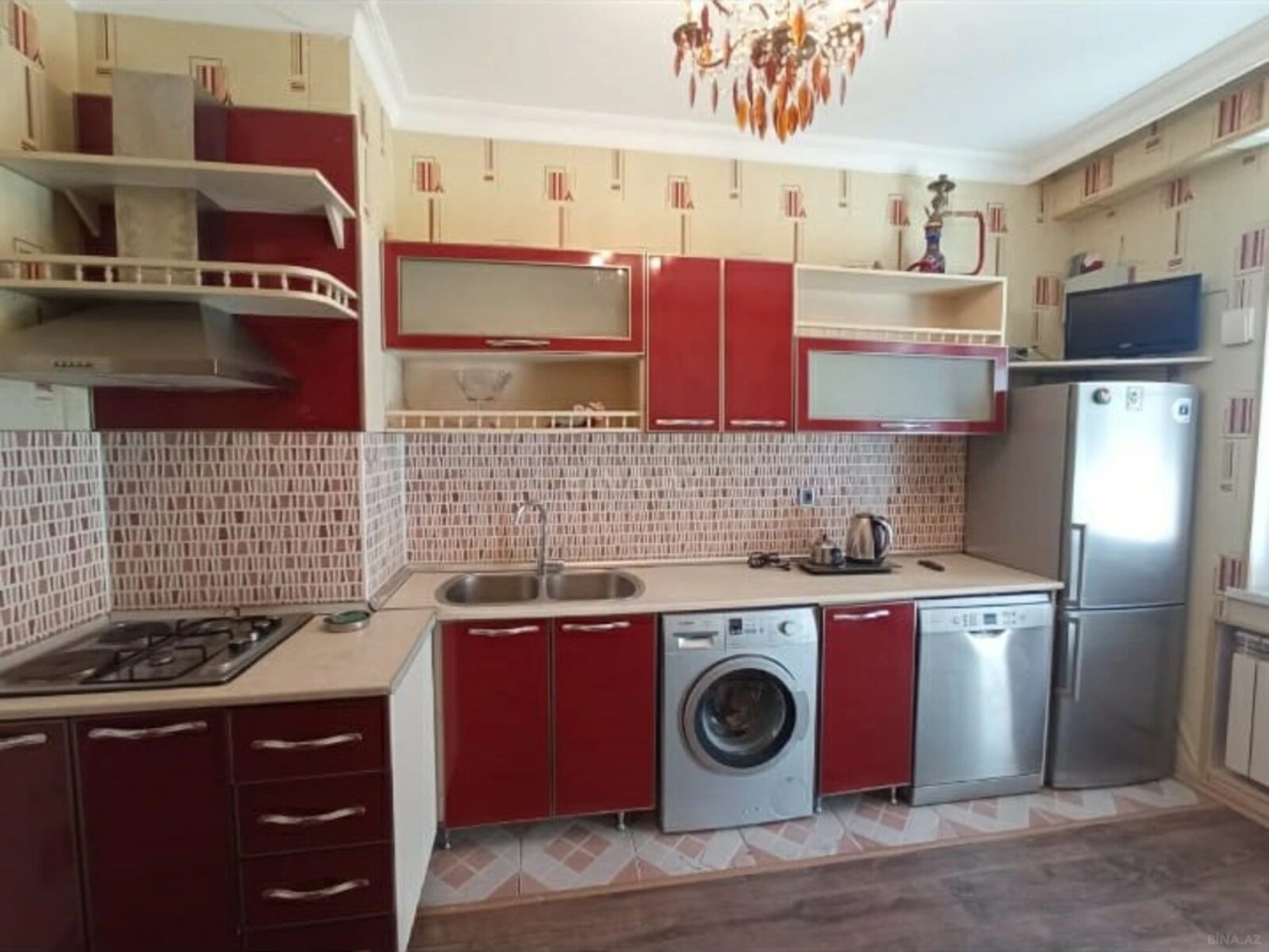 Satılır 2 otaqlı mənzil 85 m²