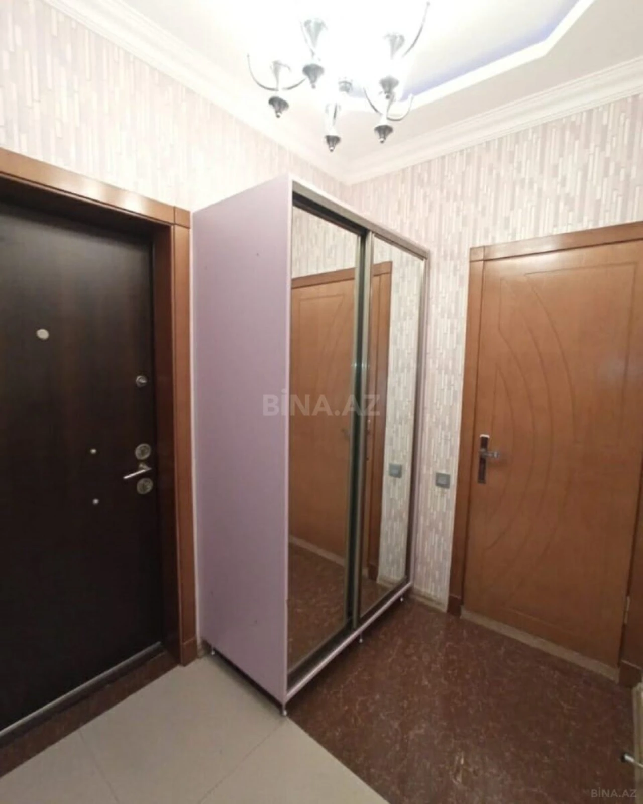 Satılır 2 otaqlı mənzil 85 m²
