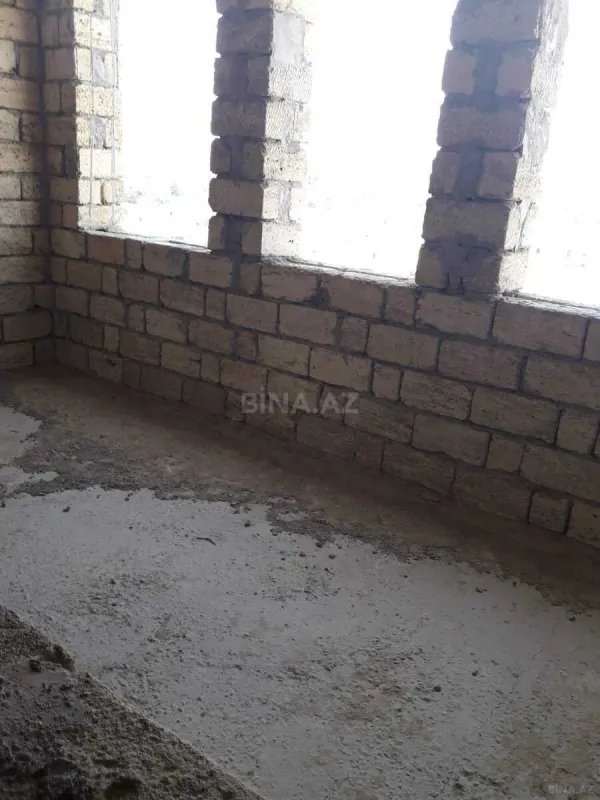 Satılır 14 otaqlı həyət evi 600 m²