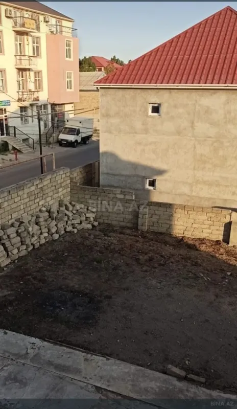 Satılır 14 otaqlı həyət evi 600 m²