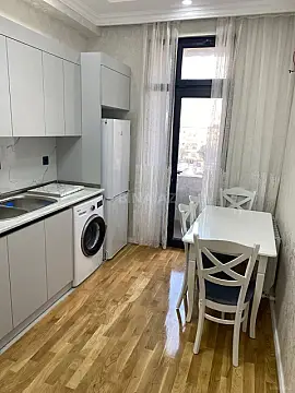 Satılır 1 otaqlı mənzil 48 m²