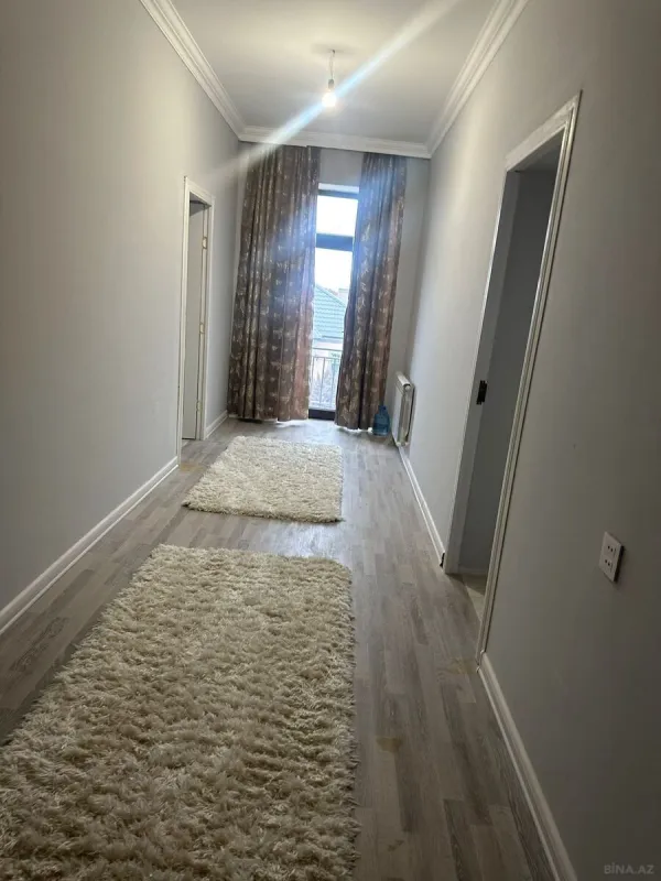 Satılır 4 otaqlı həyət evi 300 m²