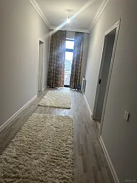 Satılır 4 otaqlı həyət evi 300 m²