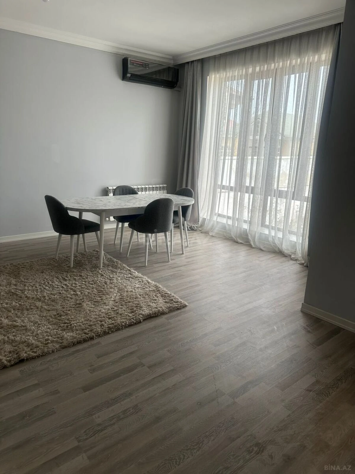 Satılır 4 otaqlı həyət evi 300 m²