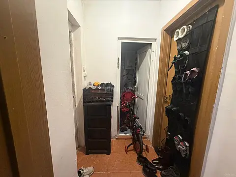 Satılır 4 otaqlı mənzil 100 m²