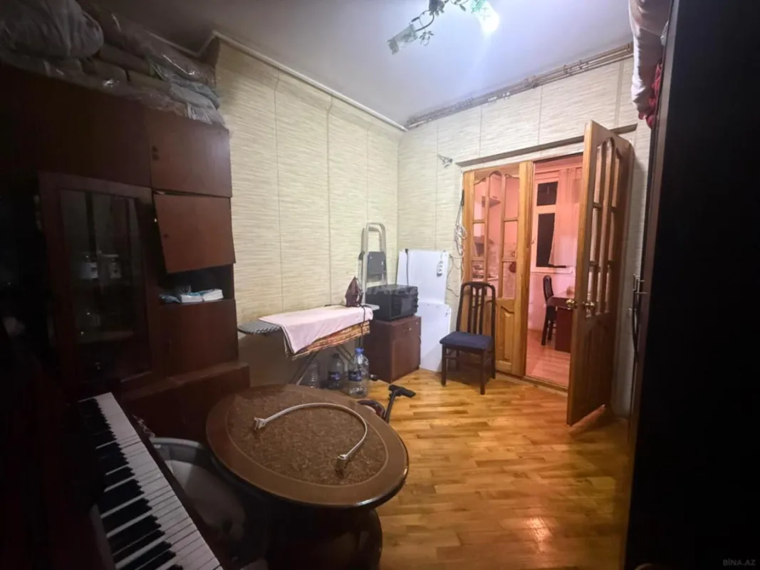 Satılır 4 otaqlı mənzil 100 m²