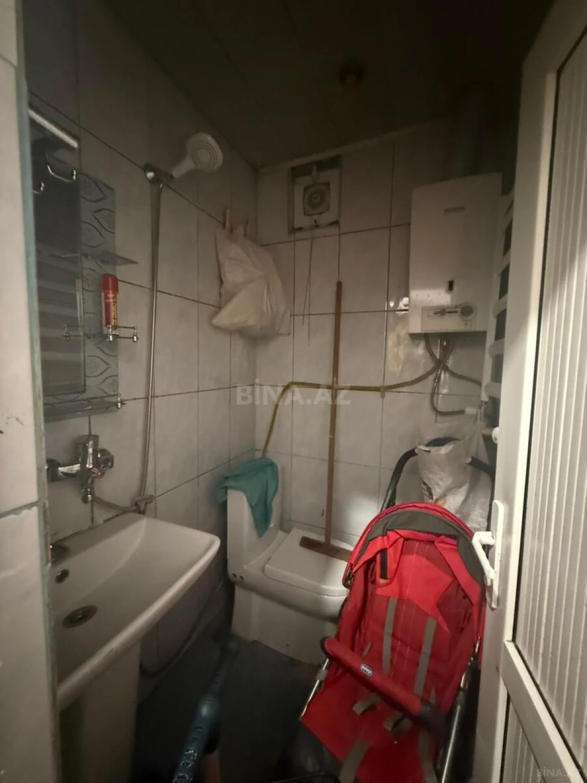 Satılır 4 otaqlı mənzil 100 m²