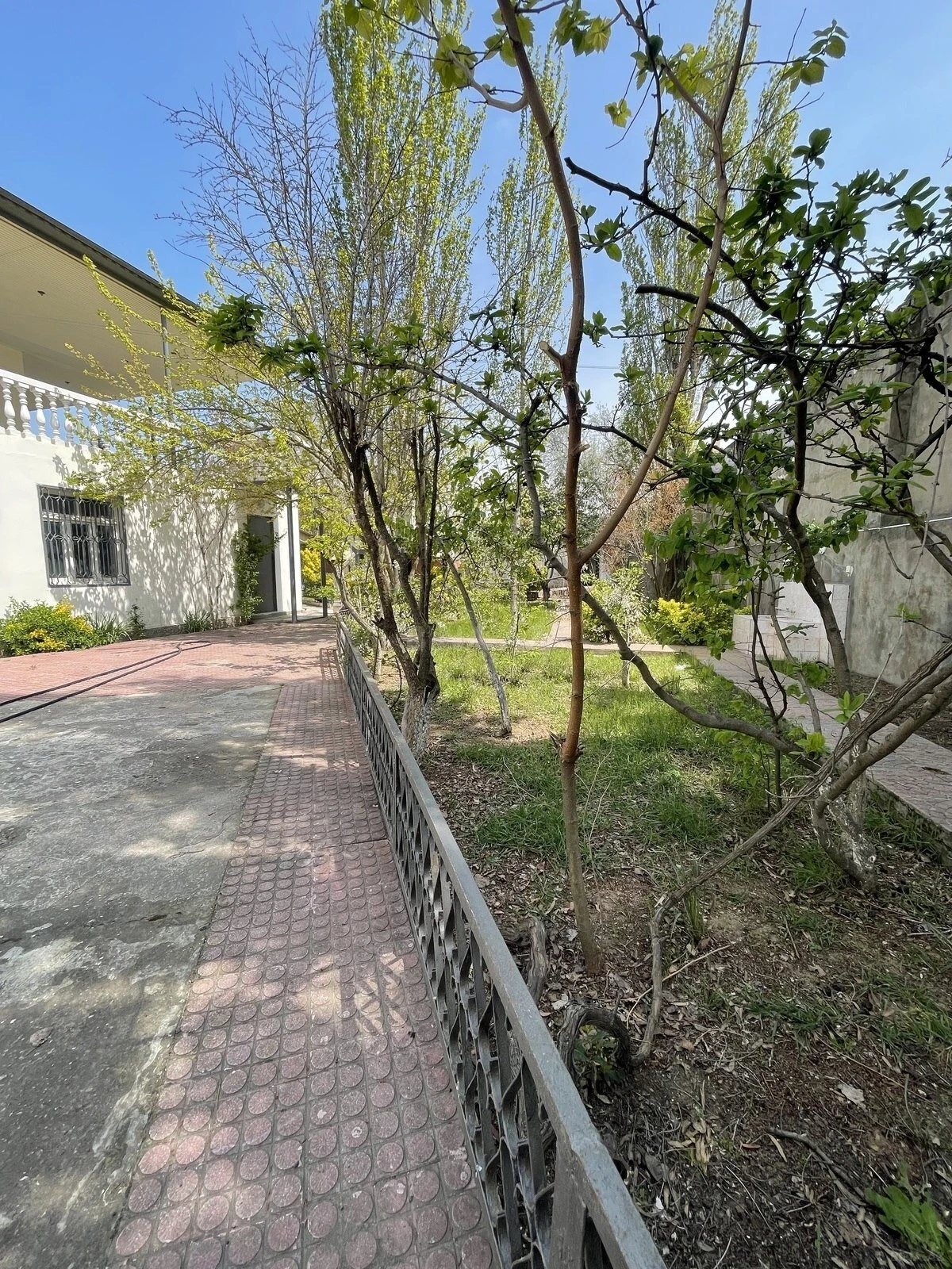 Satılır 7 otaqlı həyət evi 250 m²