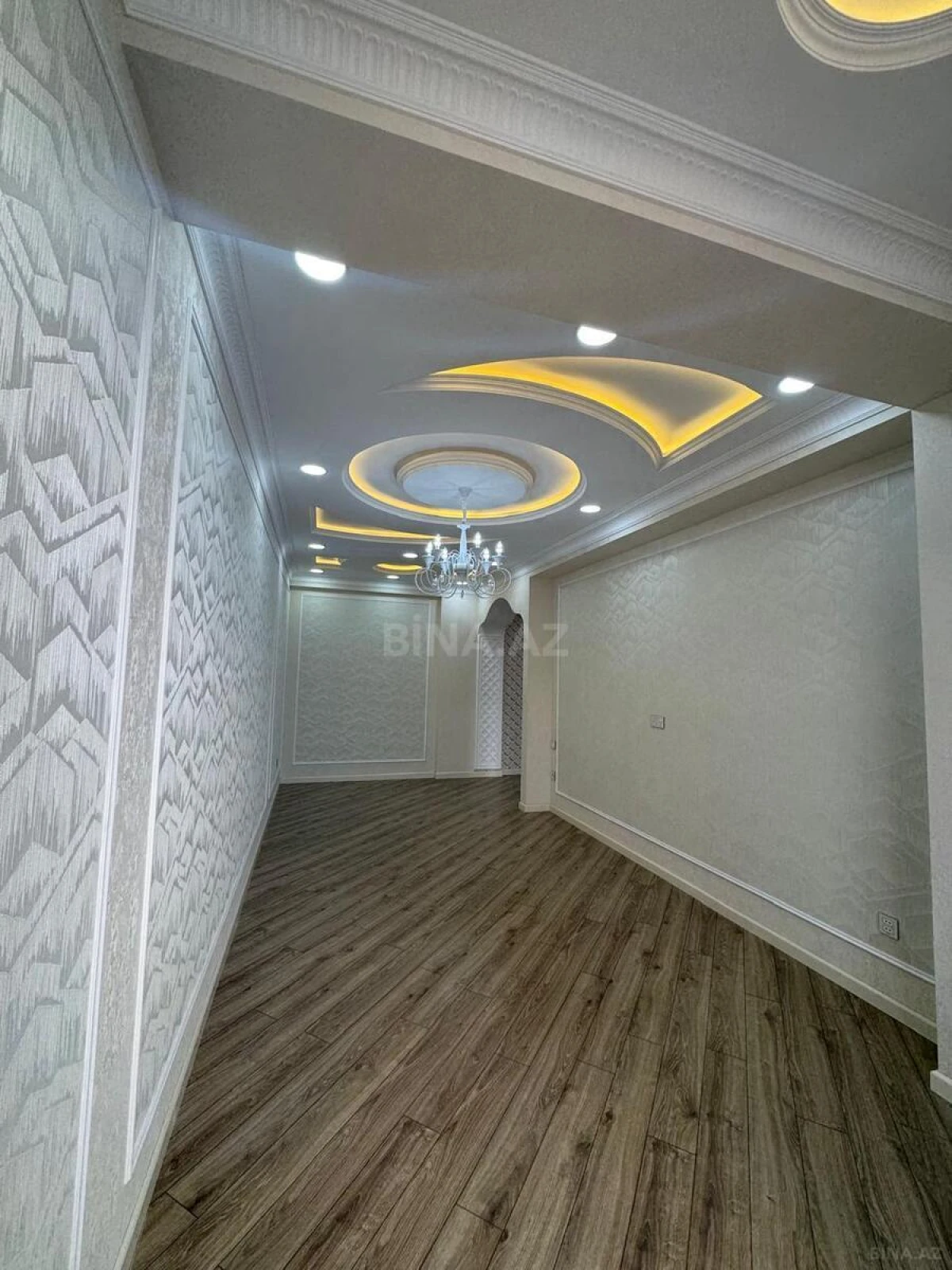 Satılır 2 otaqlı mənzil 93.3 m²