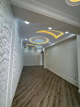 Satılır 2 otaqlı mənzil 93.3 m²