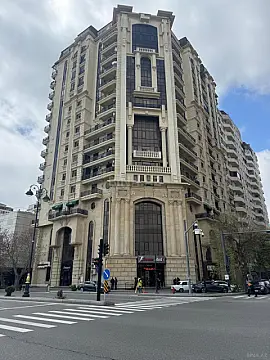 Satılır 2 otaqlı mənzil 93.3 m²