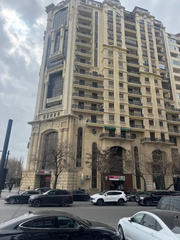Satılır 2 otaqlı mənzil 93.3 m²