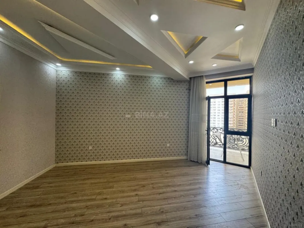 Satılır 2 otaqlı mənzil 93.3 m²