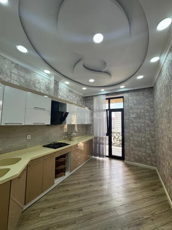 Satılır 2 otaqlı mənzil 93.3 m²
