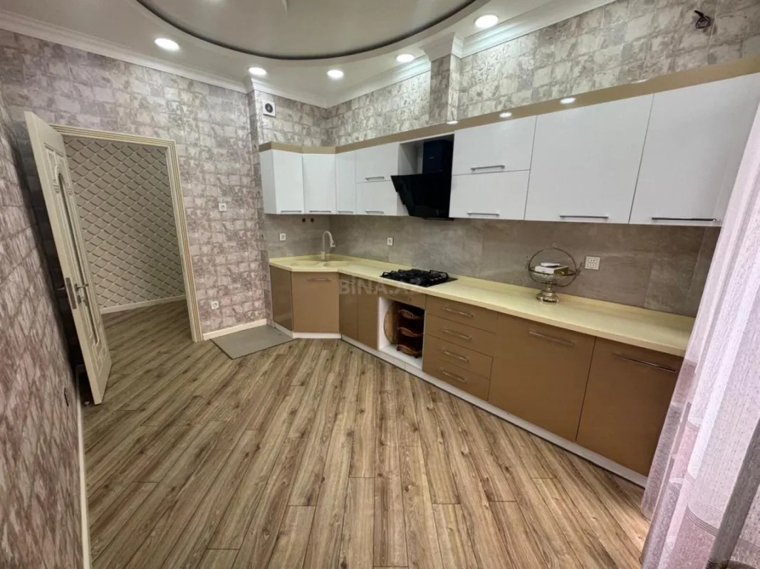 Satılır 2 otaqlı mənzil 93.3 m²