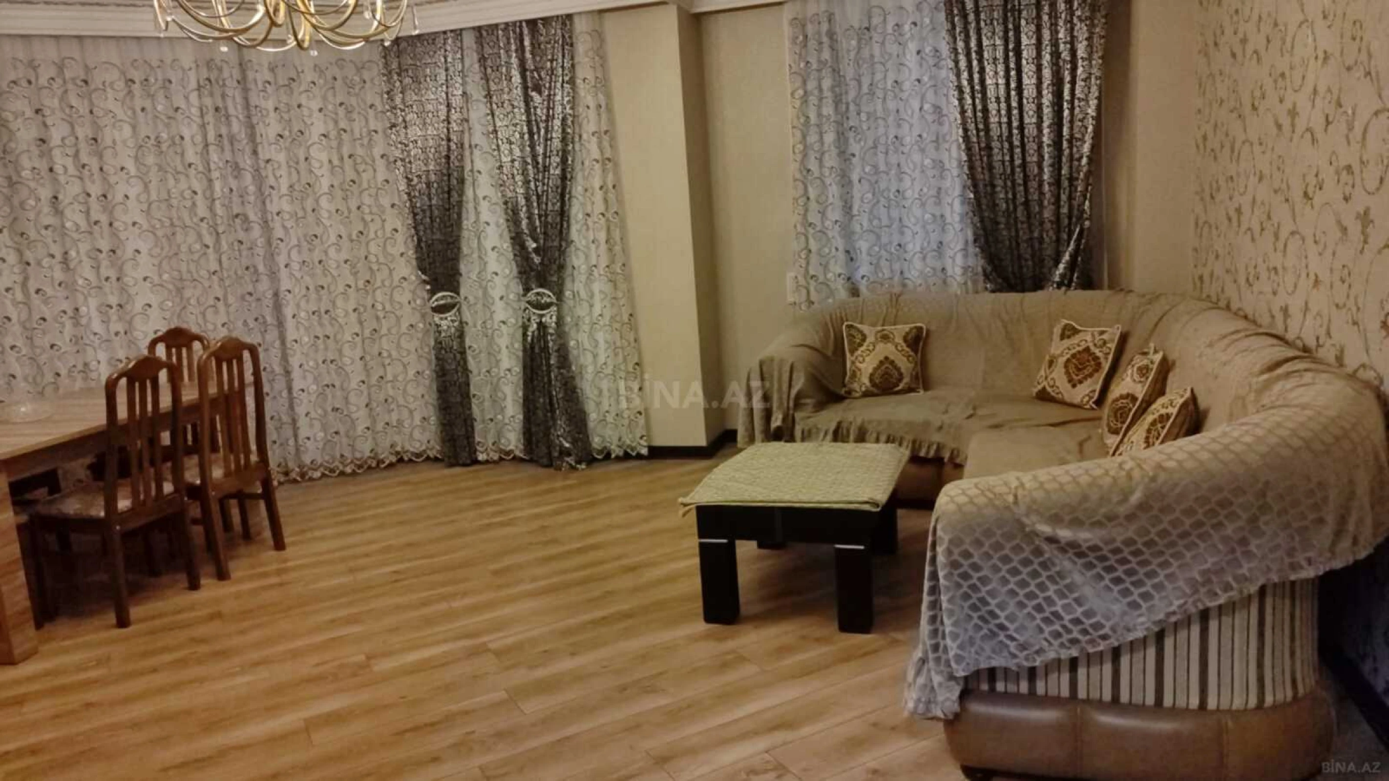 Kirayə verilir 3 otaqlı mənzil 130 m²