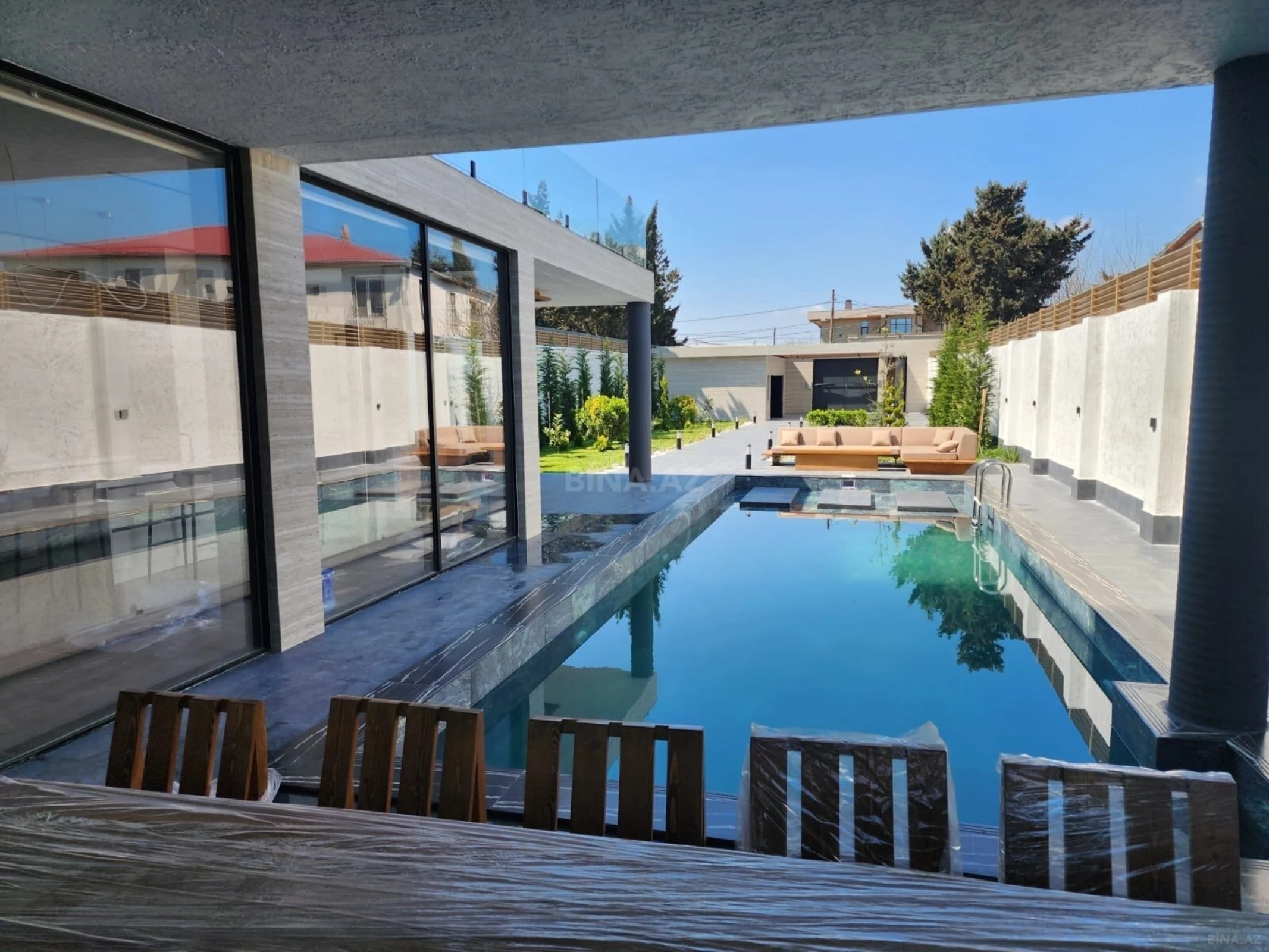 Satılır 5 otaqlı həyət evi 480 m²