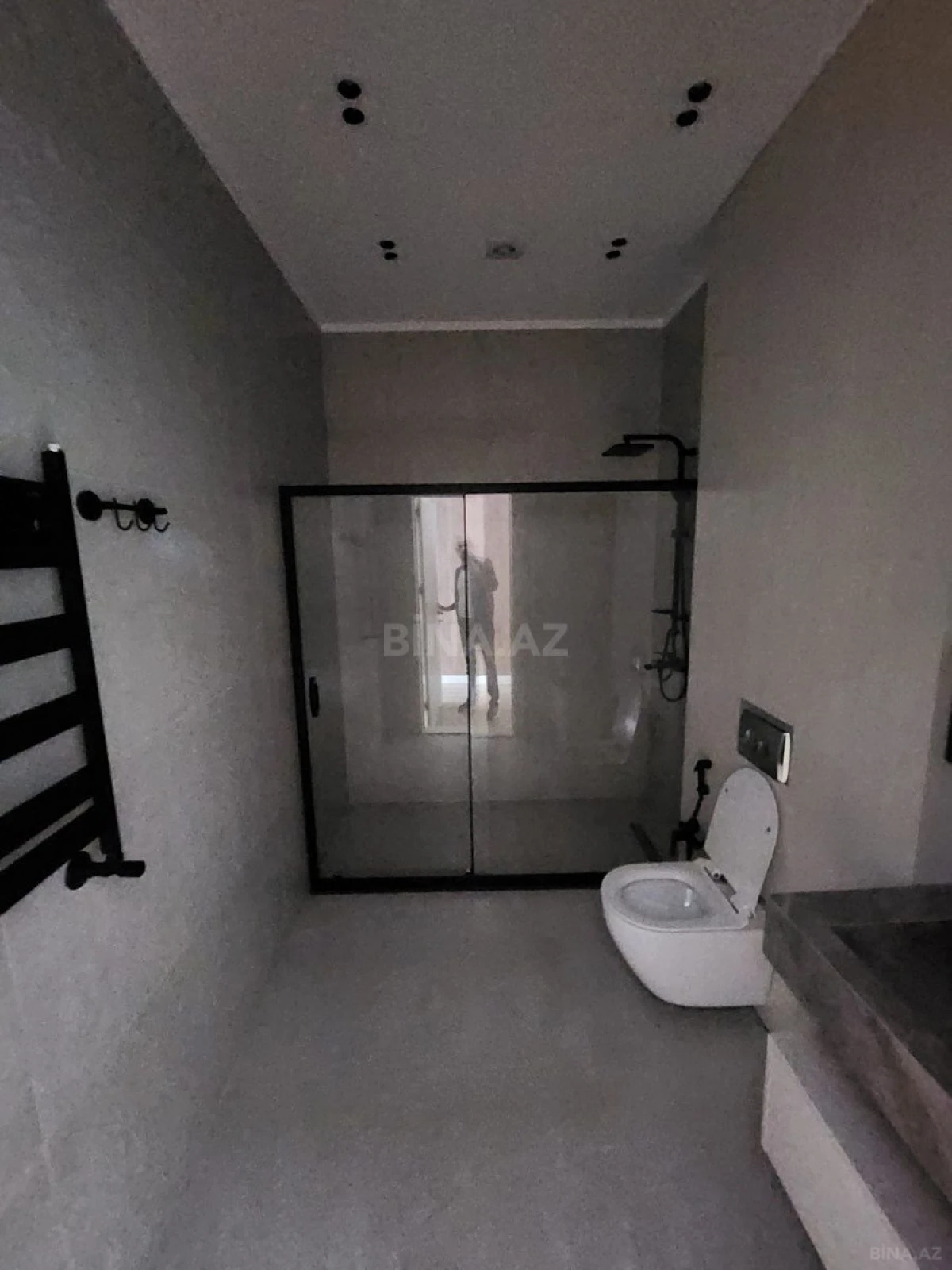 Satılır 5 otaqlı həyət evi 480 m²