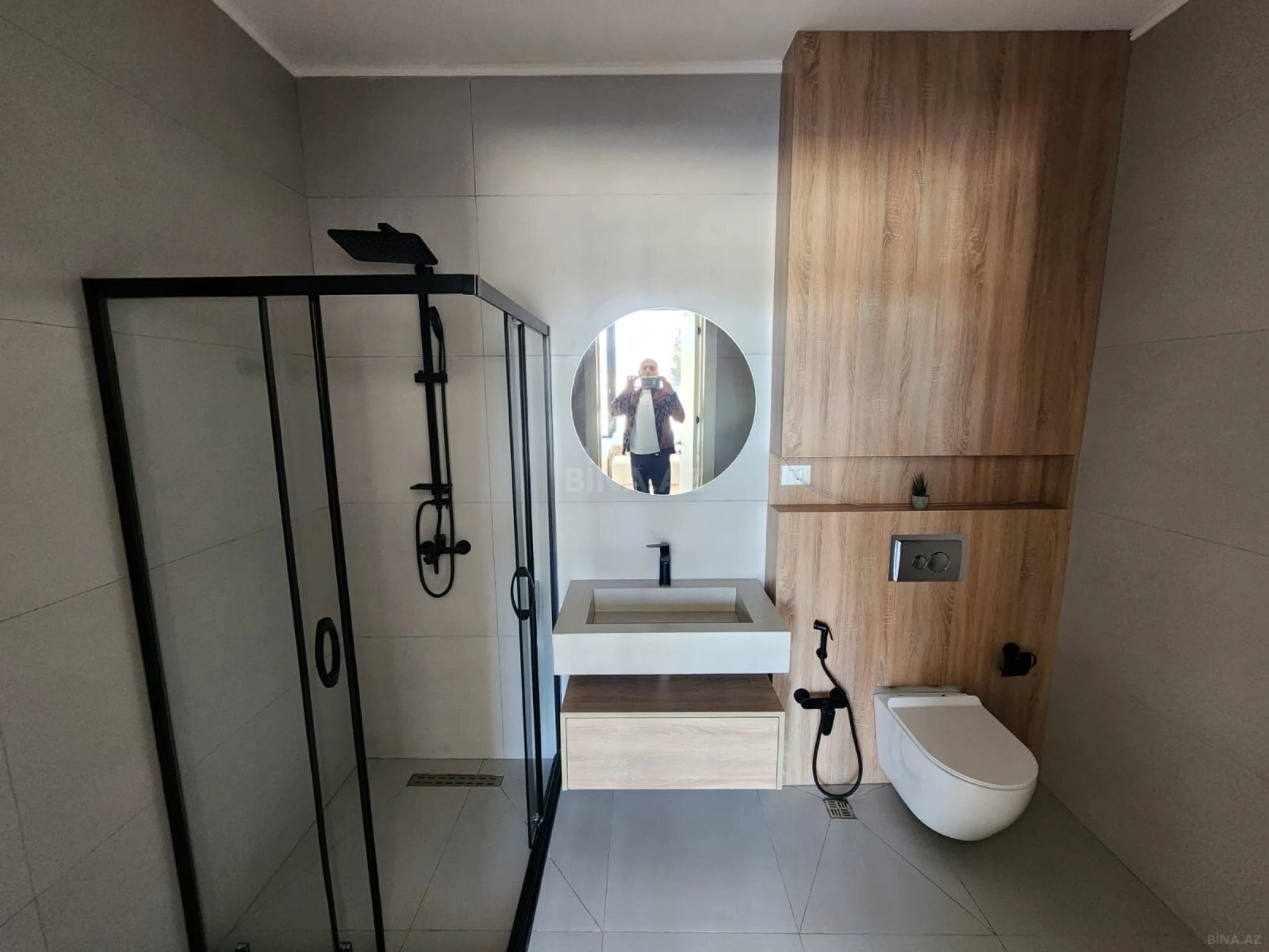 Satılır 5 otaqlı həyət evi 480 m²