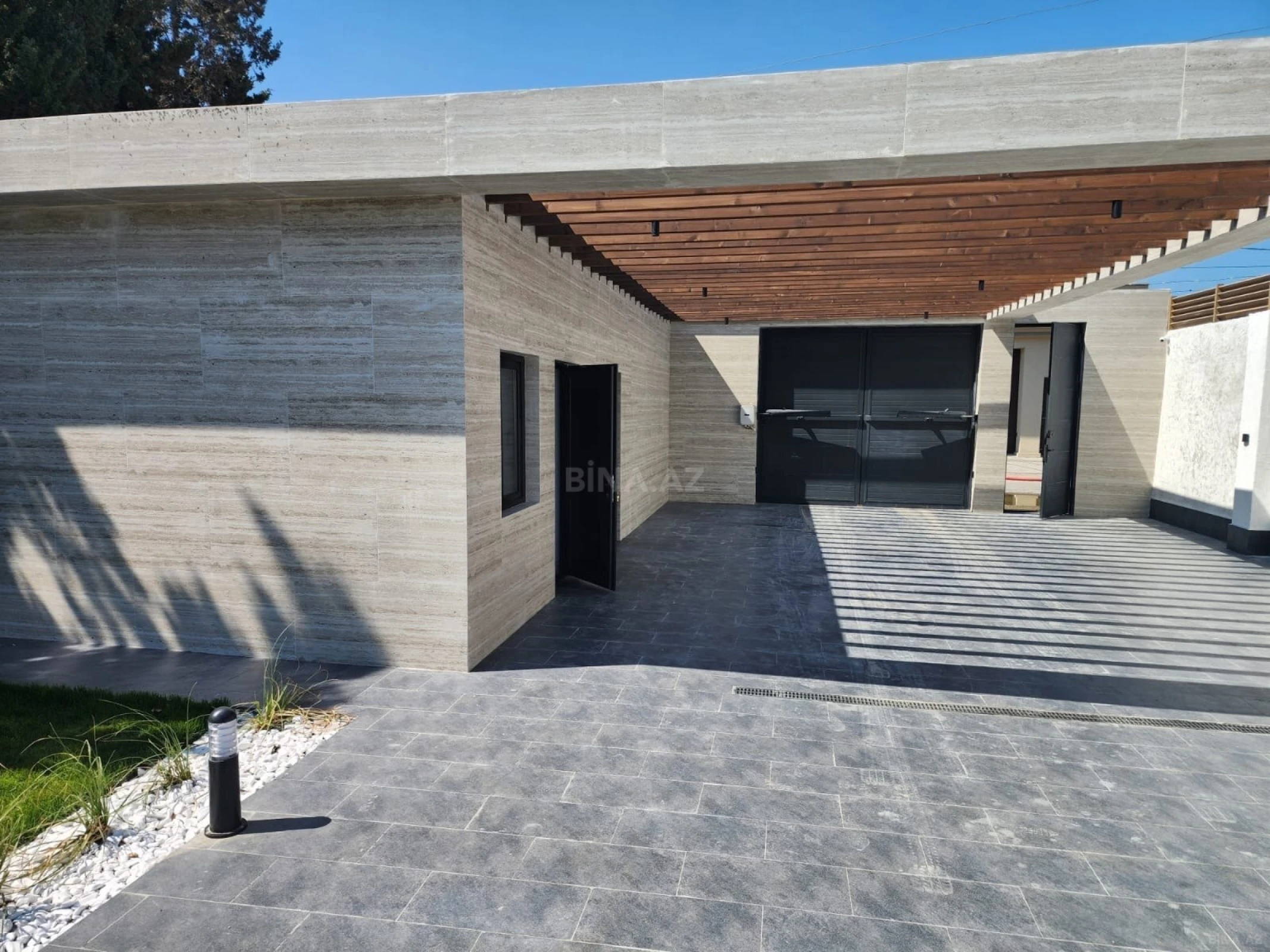 Satılır 5 otaqlı həyət evi 480 m²