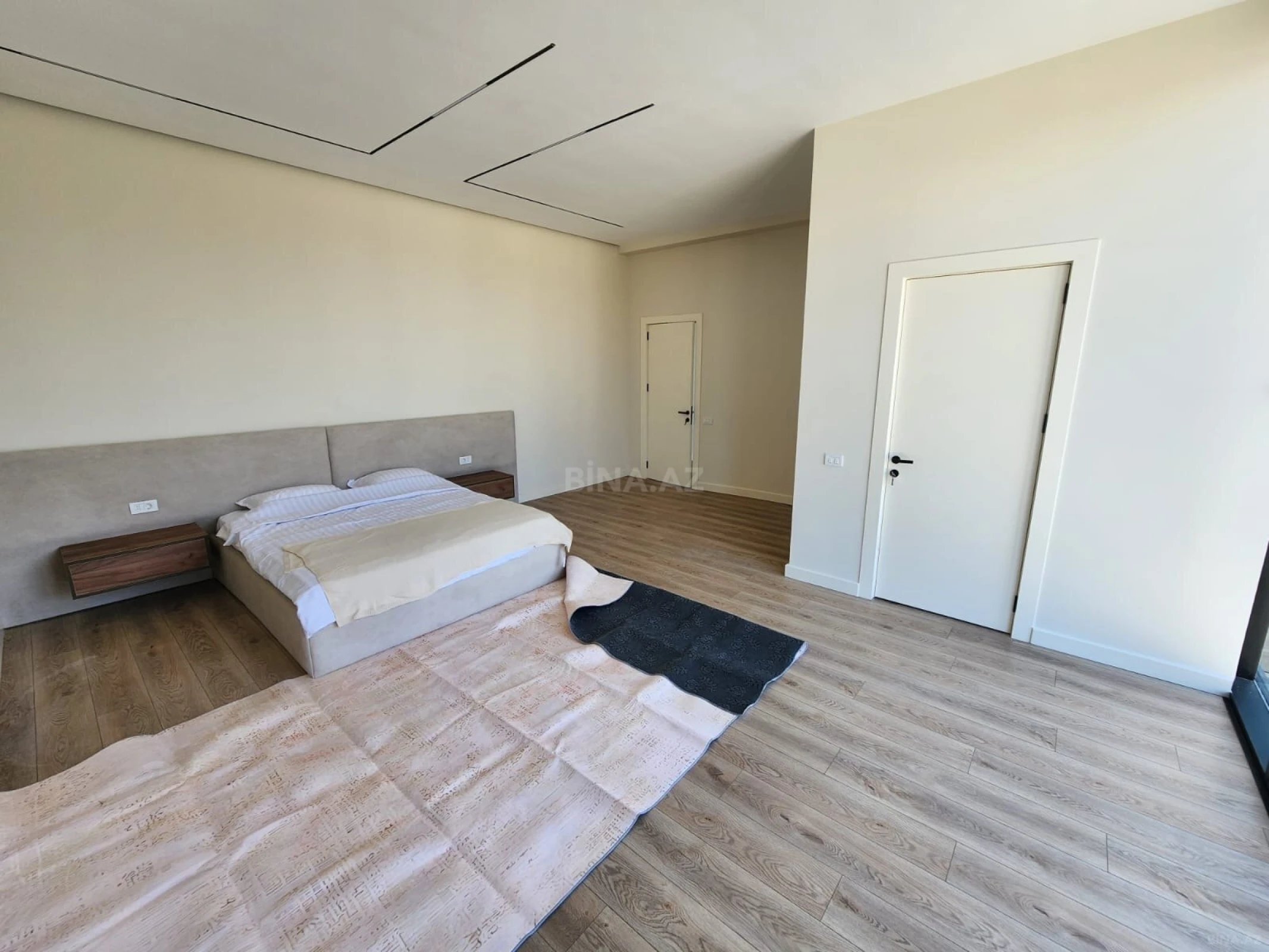 Satılır 5 otaqlı həyət evi 480 m²