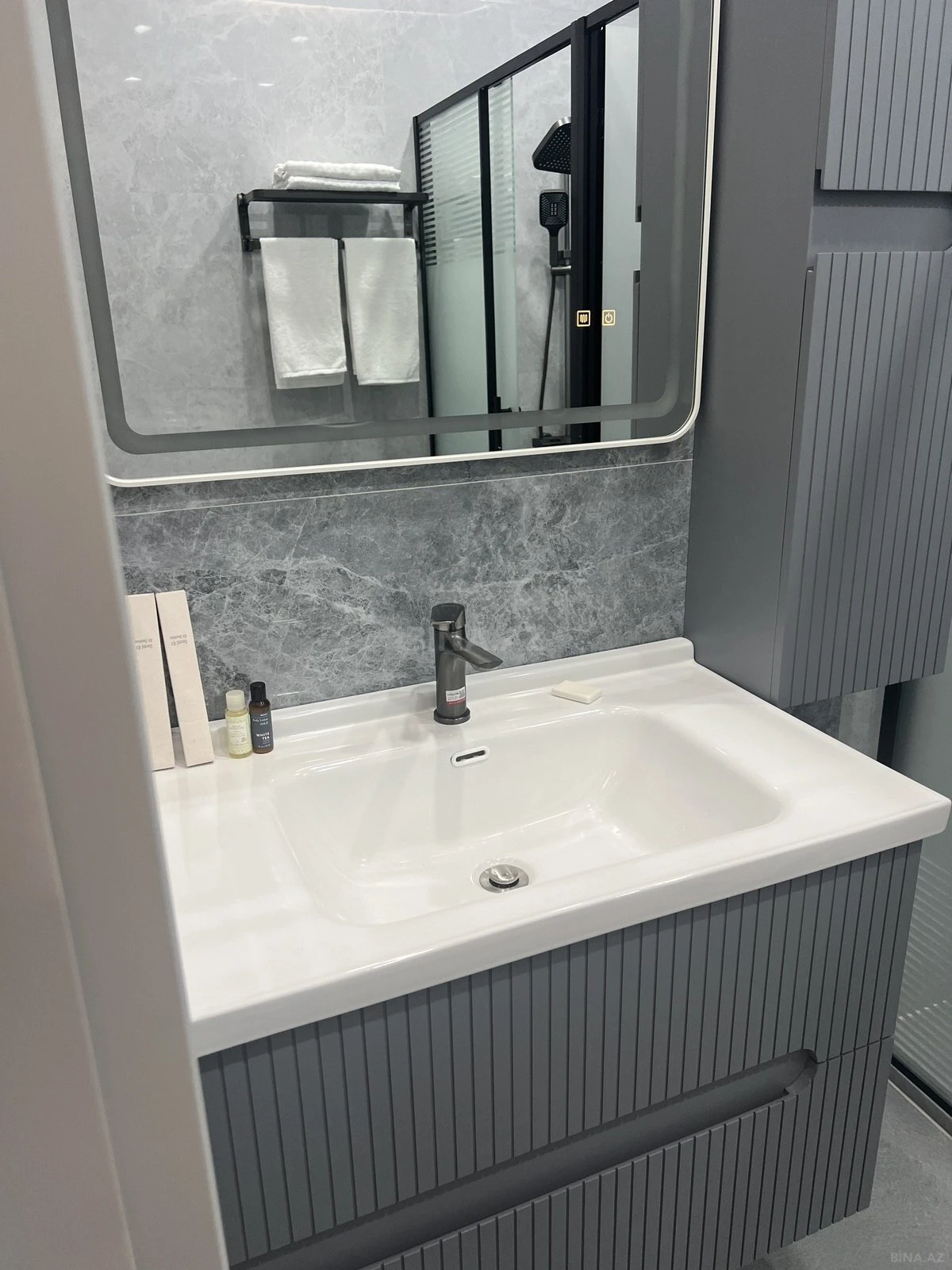 Kirayə verilir 1 otaqlı mənzil 57 m²