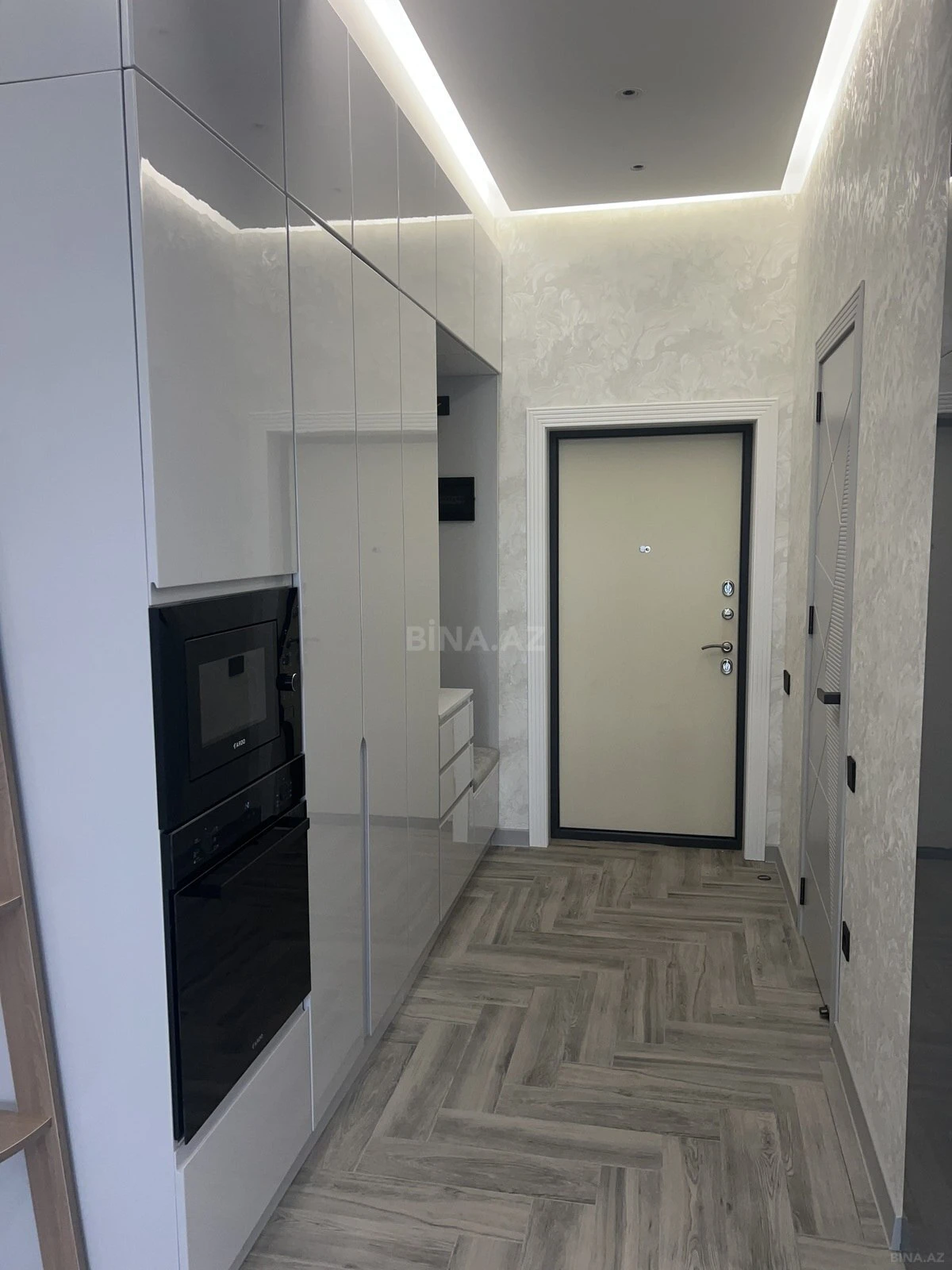 Kirayə verilir 1 otaqlı mənzil 57 m²