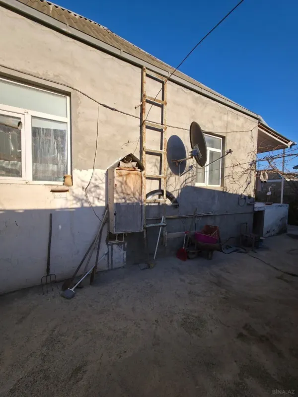 Satılır 3 otaqlı həyət evi 100 m²
