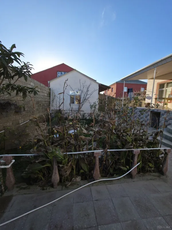 Satılır 3 otaqlı həyət evi 100 m²