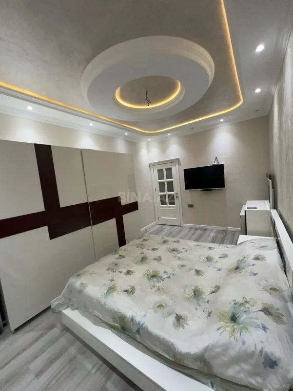 Kirayə verilir 2 otaqlı mənzil 106 m²
