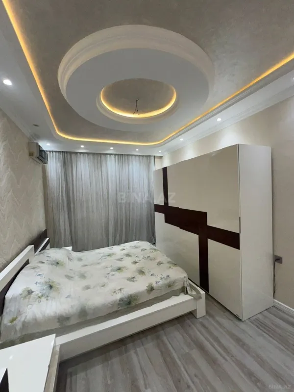 Kirayə verilir 2 otaqlı mənzil 106 m²