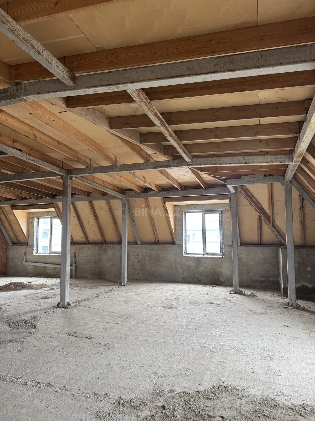 Satılır 2 otaqlı mənzil 80.5 m²