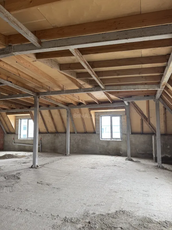 Satılır 2 otaqlı mənzil 80.5 m²