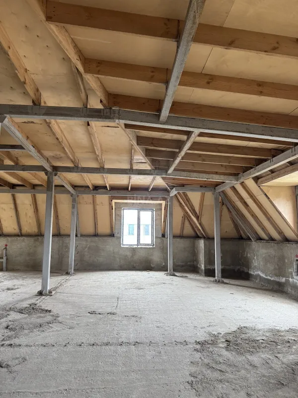 Satılır 2 otaqlı mənzil 80.5 m²