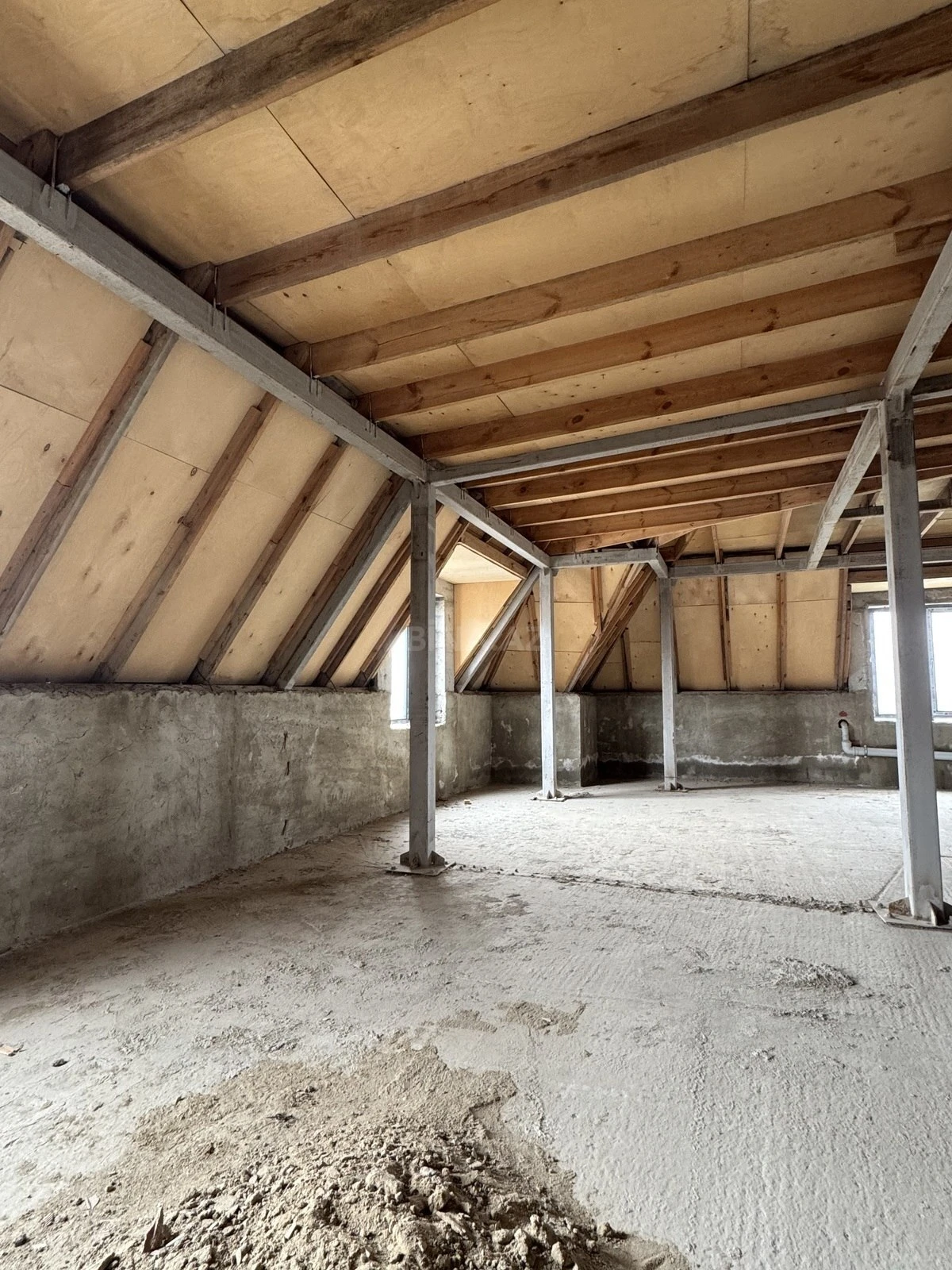 Satılır 2 otaqlı mənzil 80.5 m²